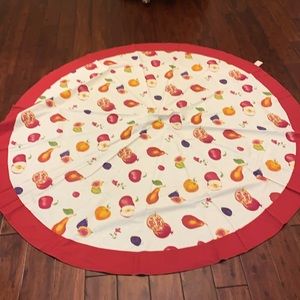 Williams Sonoma Round Tablecloth